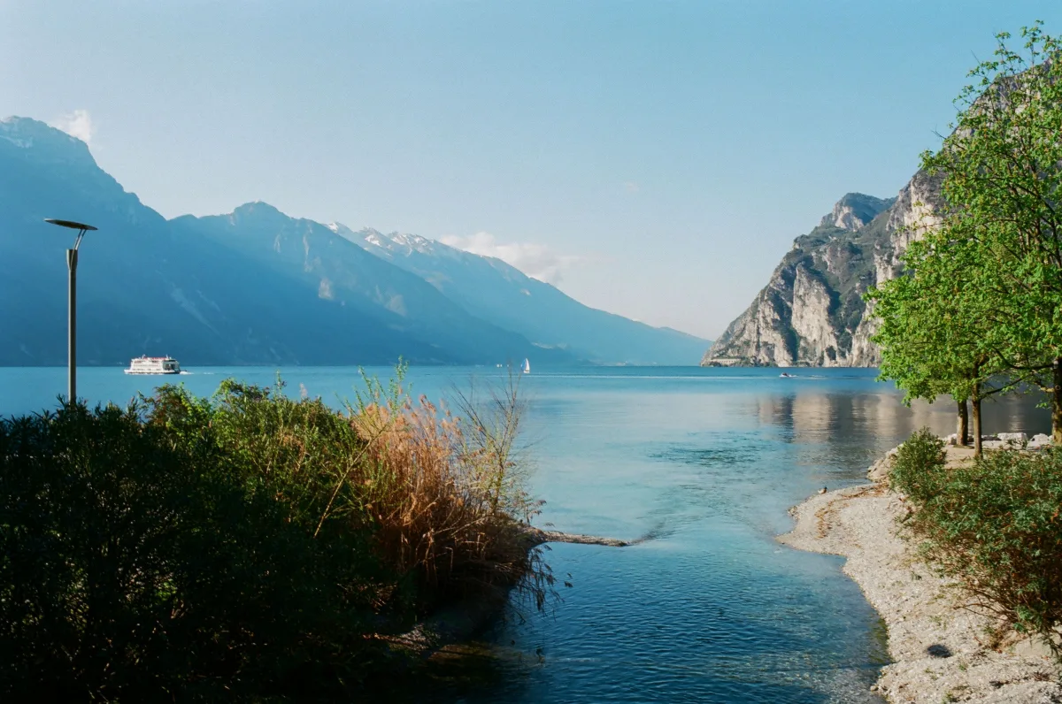 Come arrivare a Riva del Garda: auto, treno e bus