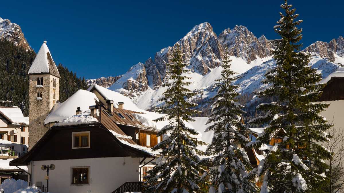 Come Arrivare a San Martino di Castrozza: La Tua Guida Completa