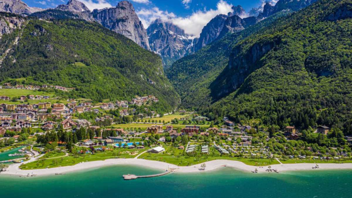 Itinerario di 7 Giorni al Lago di Molveno e Dintorni