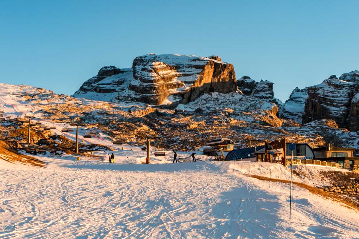 Panorama di Madonna di Campiglio durante il tramonto